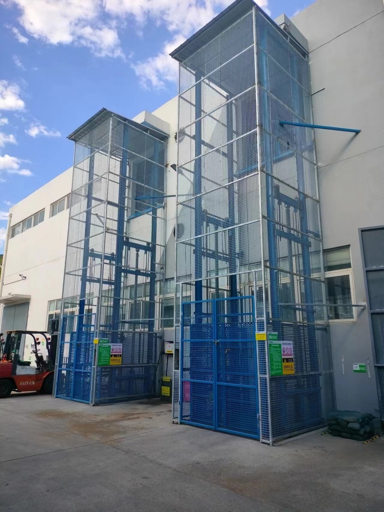 HY室外升降平臺(tái)(貨梯)